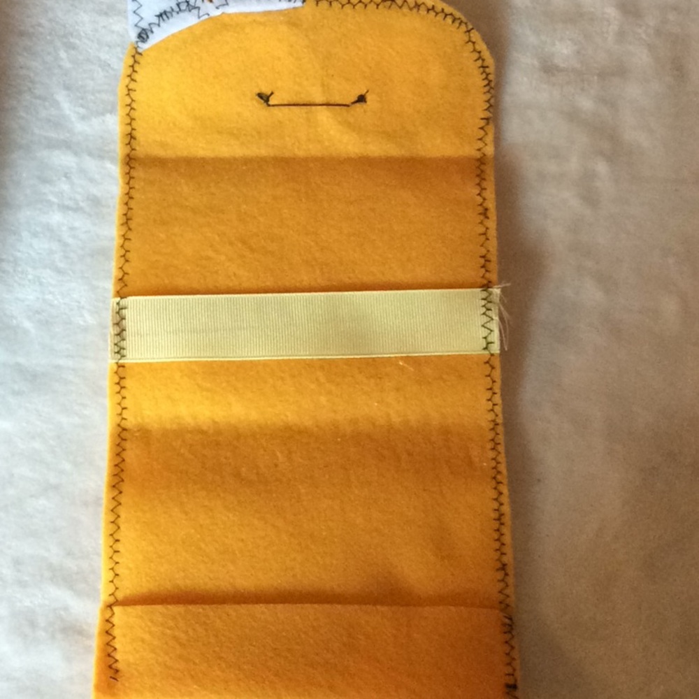 Handmade Felt Pouch Set - Picture 13 of 16